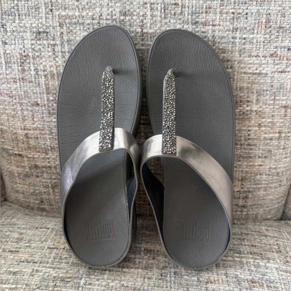 FitFlop Shoes Womens Size 9 Gray Silver Thong Sandals Rhinestone Slide Comfort